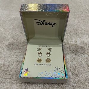 NWT disney christmas earrings set of 3 minnie mouse can you bow-lieve it?